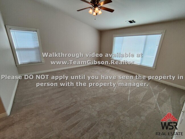 Building Photo - Beautiful 4 bedroom / 3 bathroom home