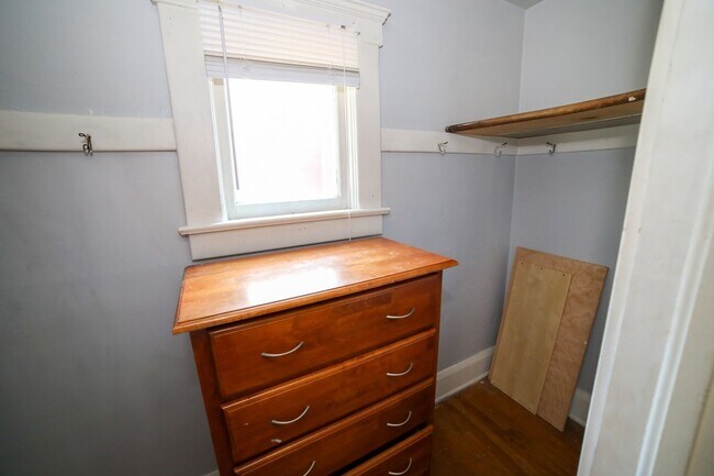Building Photo - 504 Catherine St