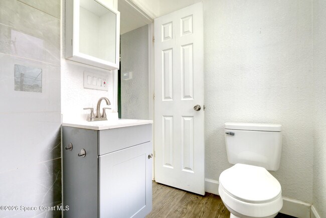 Building Photo - 356 Vesta Cir