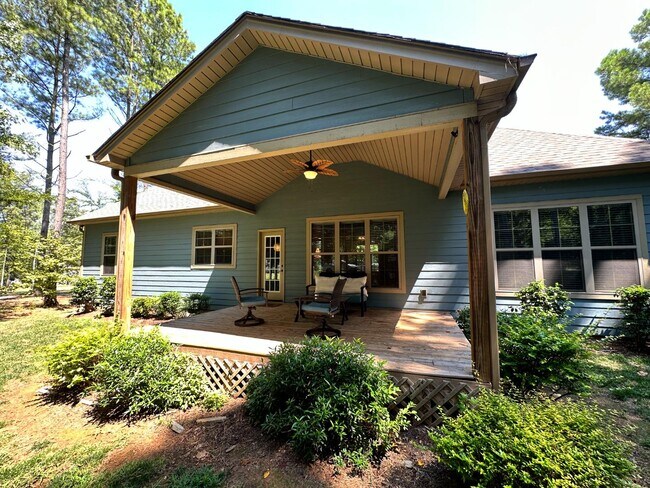 Building Photo - 8643 Amandine Way