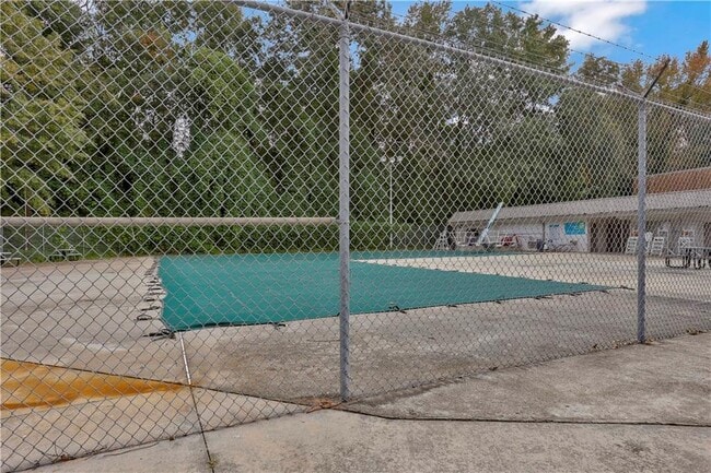 Building Photo - 1344 Midlawn Dr