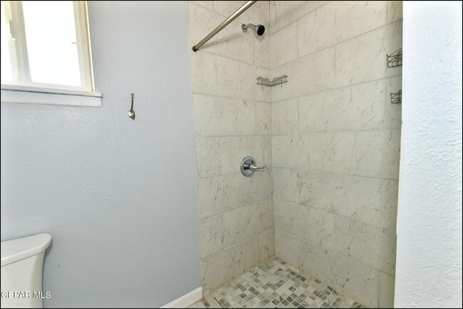 Building Photo - 4217 Canterbury Dr