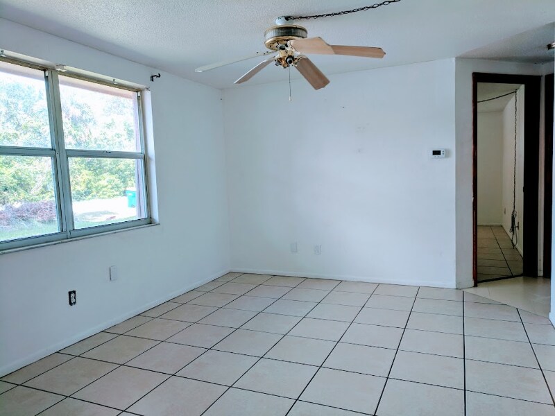 Building Photo - 8283 Pelican Rd