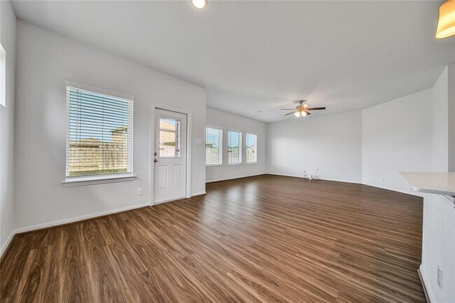 Building Photo - 20975 New Proper Dr
