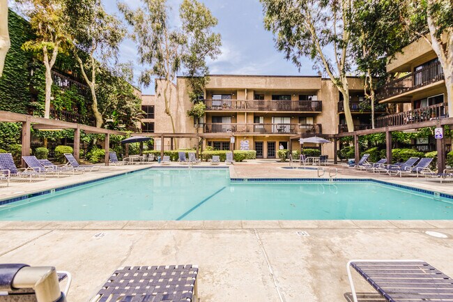 Building Photo - 22100 Burbank Blvd