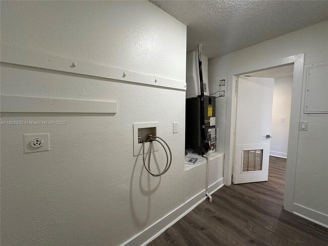 Building Photo - 108 NW 1st St