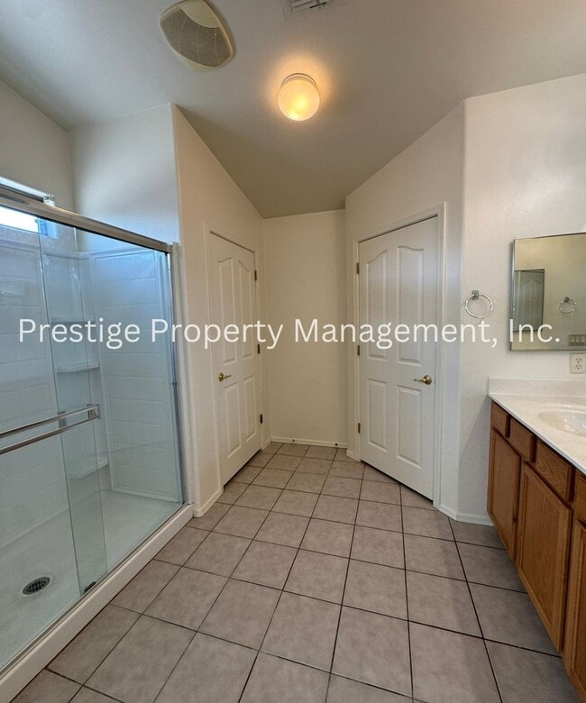 Building Photo - Charming Desirable Vail Home