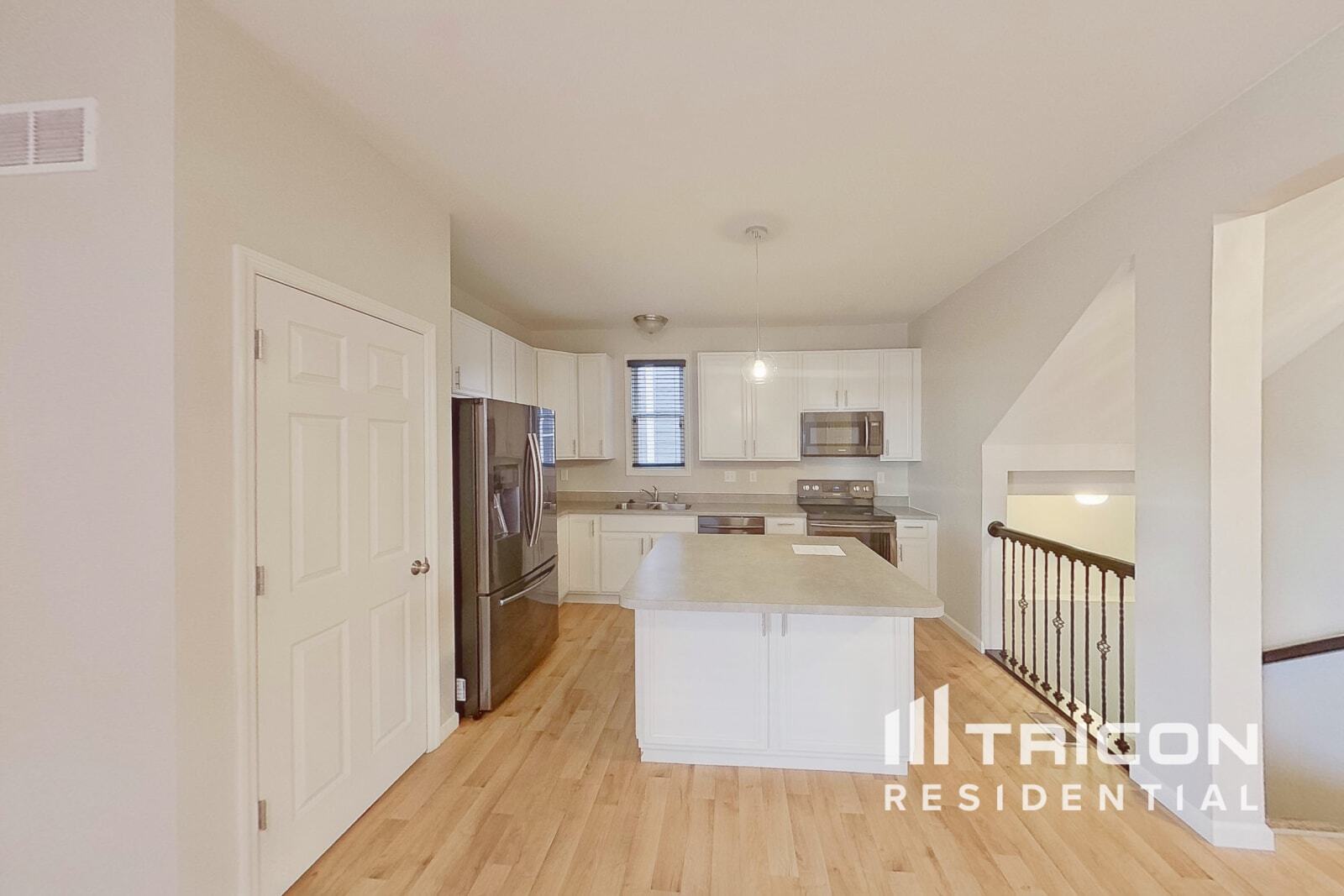 Building Photo - 6024 New Town Dr