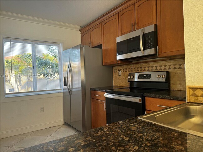 Building Photo - 154 Riviera Cir