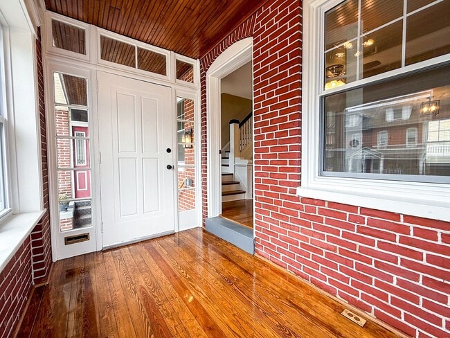 Building Photo - Stunning 3-Bedroom Twin Home in the Heart of Phoenixville! Available NOW!
