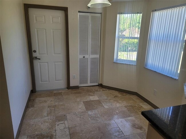 Building Photo - 10202 SW 61st Terrace Rd