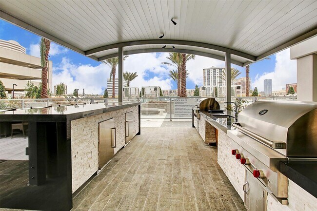 Building Photo - 2047 Westcreek Ln Ln