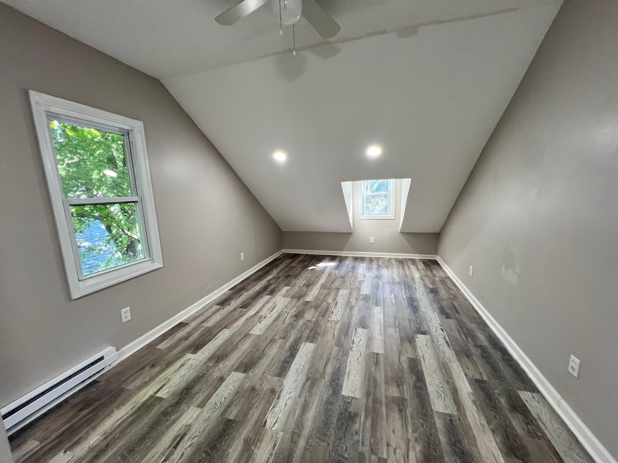 Building Photo - 4623 Grace Pl