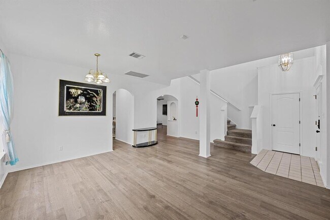 Building Photo - 4433 Chickasaw Ct