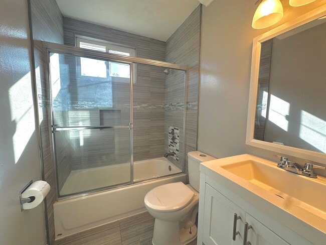 Building Photo - Remodeled Home in Santa Ana