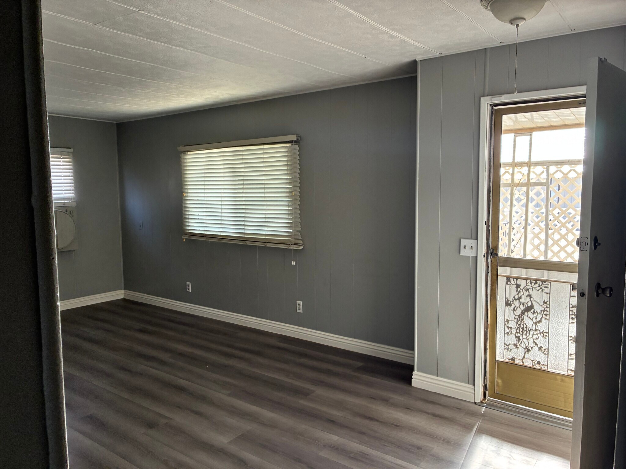 Building Photo - 19190 Hinton St