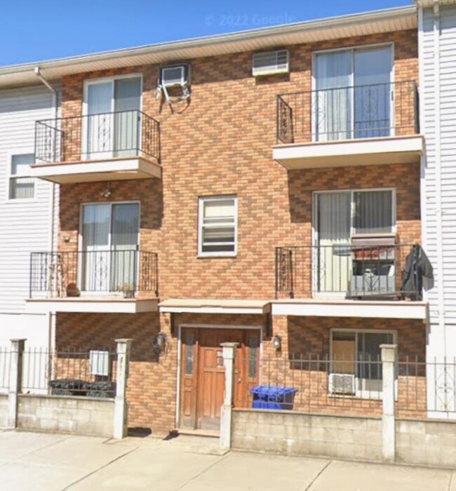 Primary Photo - 74 Logan Ave