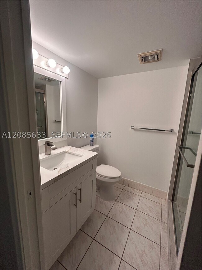 Building Photo - 1351 SW 125th Ave
