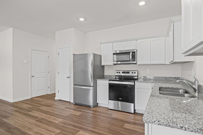 Building Photo - ***MOVE IN SPECIAL -$500 OF FIRST 2 MONTHS RENT WITH A FEBRARY 27TH OR SOONER MOVE IN DATE***Welc...