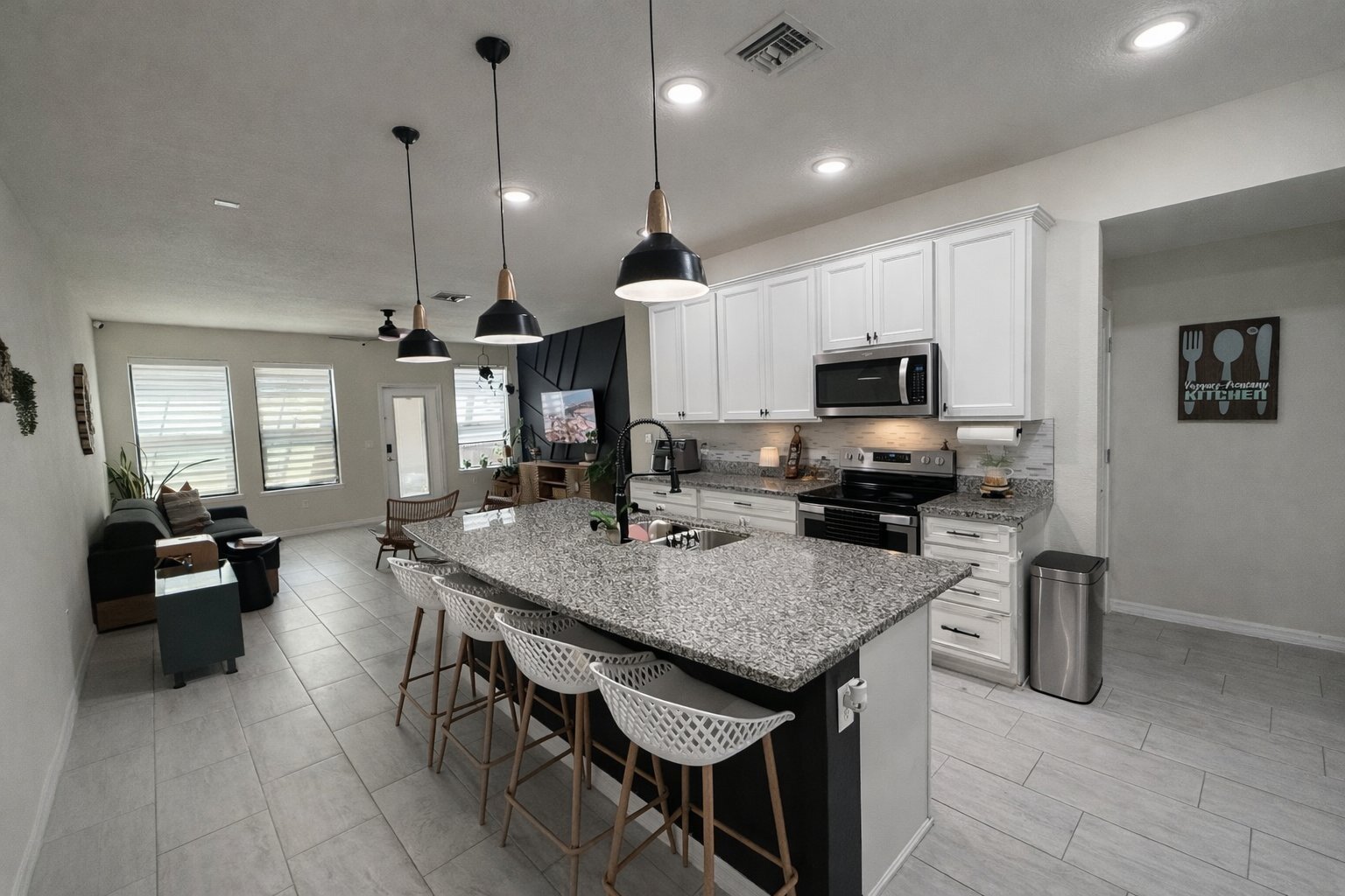 Building Photo - 2394 Post St