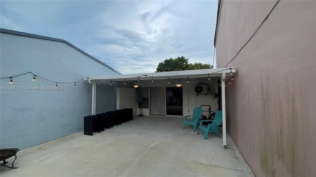 Building Photo - 6942 W 14th Ct