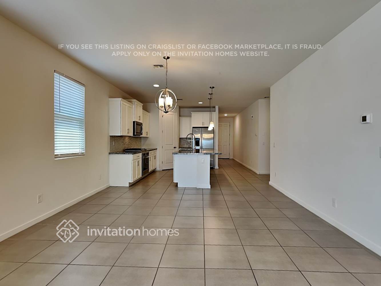 Building Photo - 17705 W Pinnacle Vista Dr