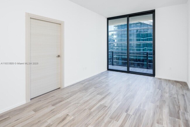 Building Photo - 801 S Miami Ave