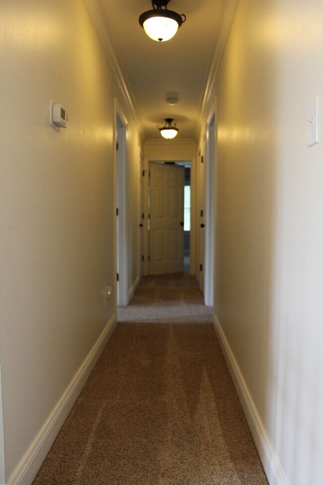 Building Photo - 149 S Marion Dr