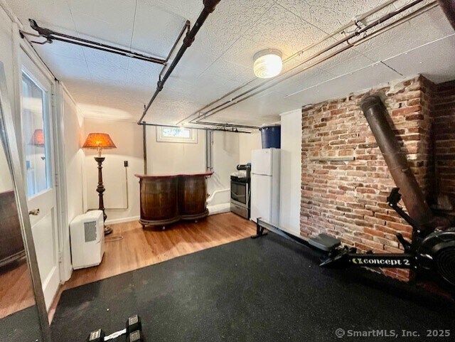 Building Photo - 89 Forest St