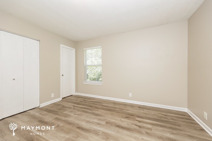 Building Photo - 1320 Lyndsey Ridge Dr