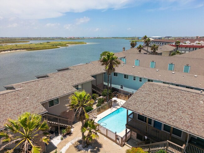 Building Photo - 15209 Leeward Dr