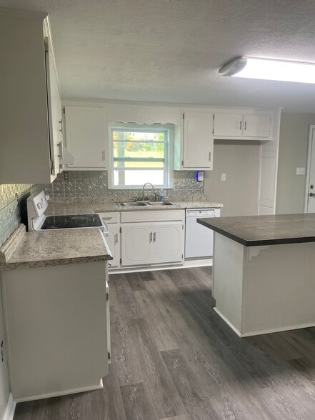 Building Photo - 982 GA-56