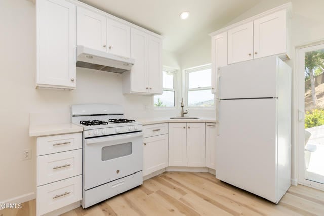 Building Photo - 661 Kickapoo Dr