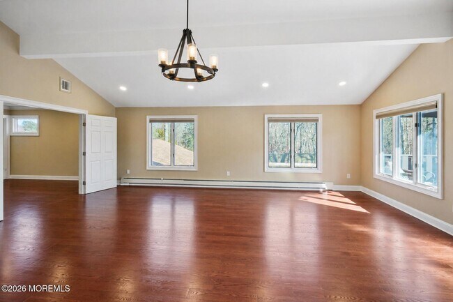 Building Photo - 437 Adamston Rd