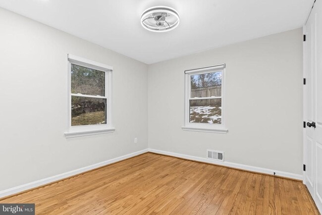 Building Photo - 7609 Woodridge Cir