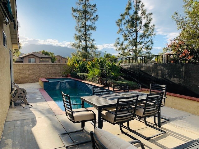 Building Photo - 973 Naples Dr