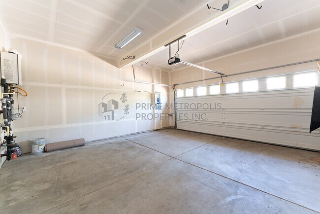 Building Photo - 9648 15th St SE
