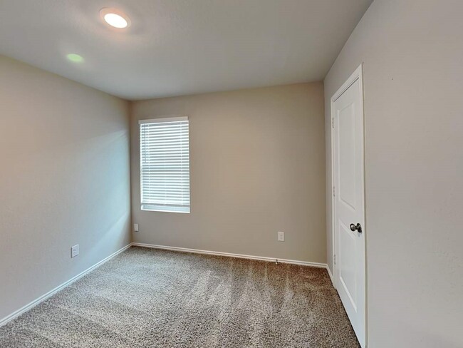 Building Photo - 5618 Basilica Pl