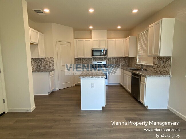 Building Photo - 700 Lincolnshire Cir