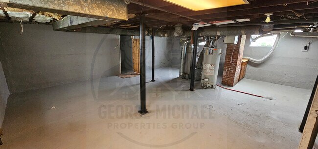 Basement - 859 S Main St