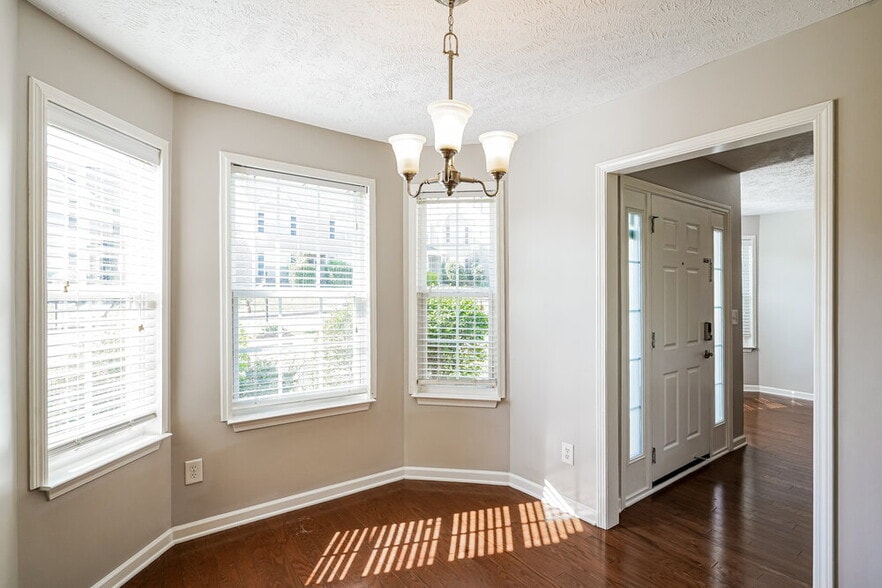 Building Photo - 1416 Sprucedale Dr