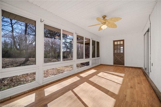 Building Photo - 6014 Park Ave