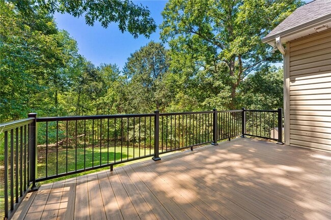 Building Photo - 307 Willow Brook Ln