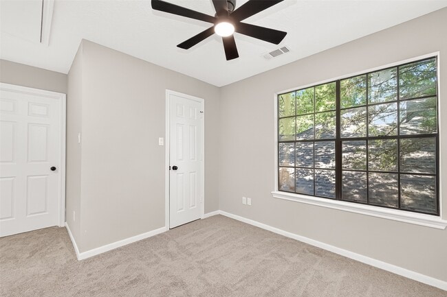 Building Photo - 4906 Pleasure Lake Ln