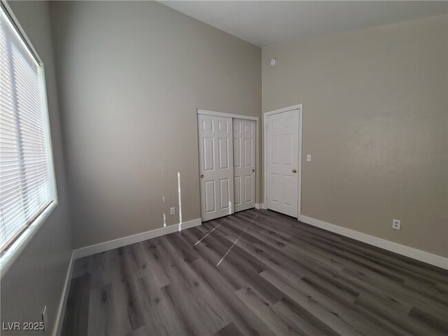 Building Photo - 5990 Badlands Ln