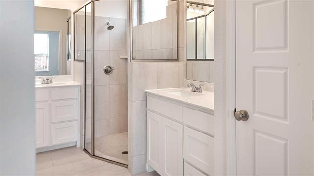 Building Photo - 2214 Rothbury Dr