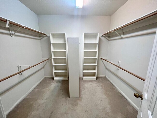 Building Photo - 5707 Windy Knoll Ln