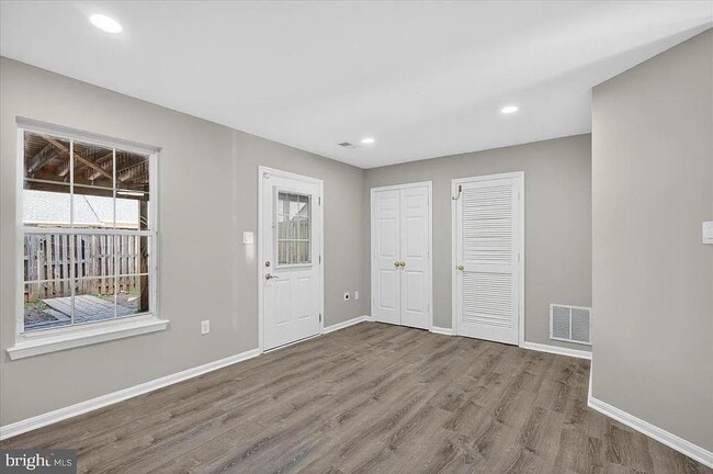 Building Photo - 22989 Whitehall Terrace