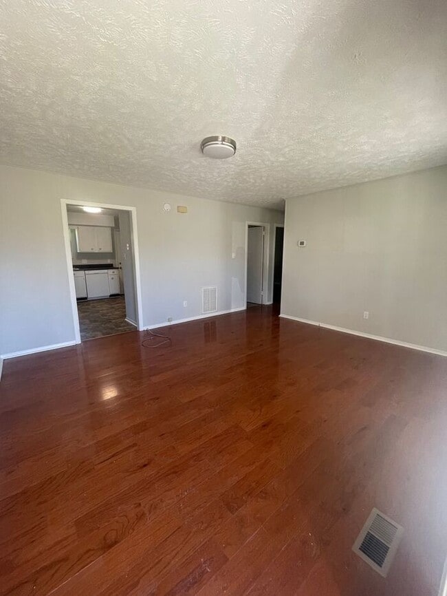 Building Photo - Cozy 2-Bedroom Townhome in West Knoxville!!