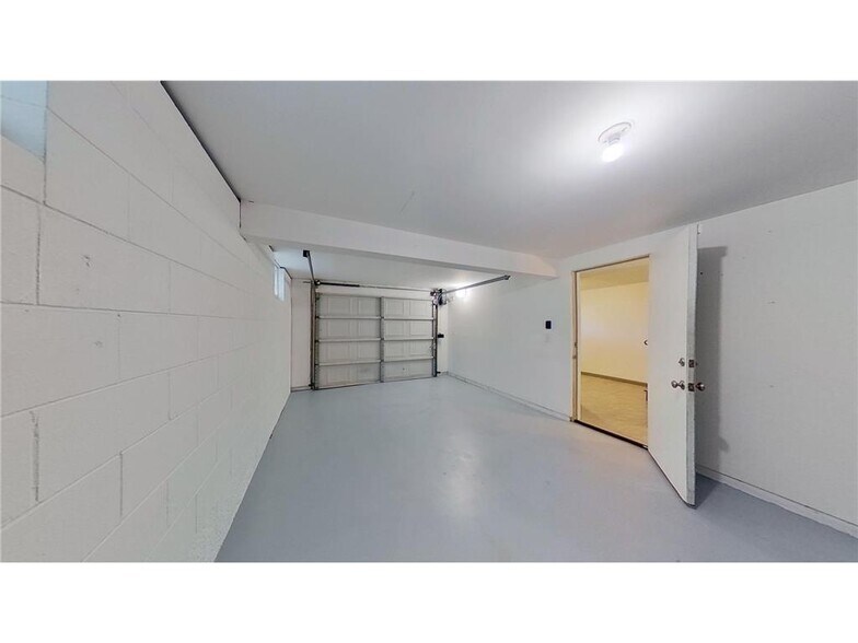 Building Photo - 3050 Grimes Ave N